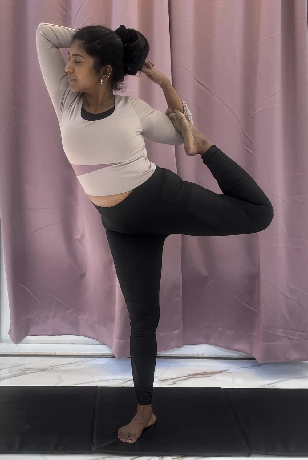 Portrait pose